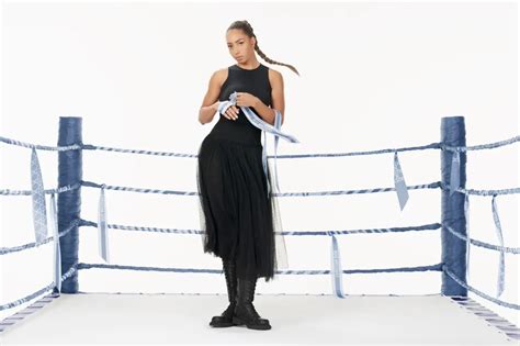 atlete dior|Dior selects 15 female athletes as brand ambassadors .